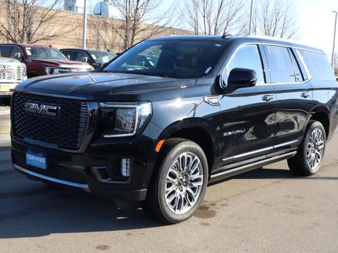 Certified 2024 GMC Yukon Denali Ultimate image 3