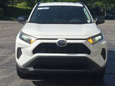Used 2021 Toyota RAV4 LE AWD/4WD image 11