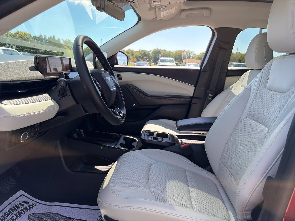 Used 2025 Ford Mustang Mach-E Premium AWD/4WD image 16