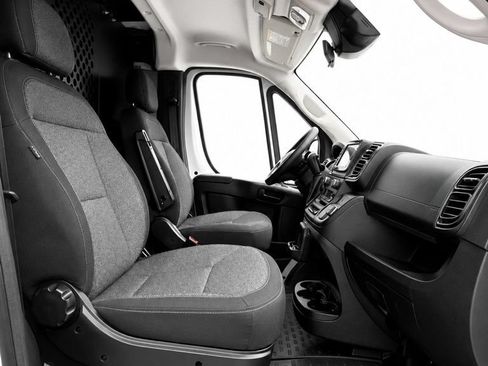 Used 2025 RAM ProMaster 2500 w/ U-Haul Equipment Group FWD image 21