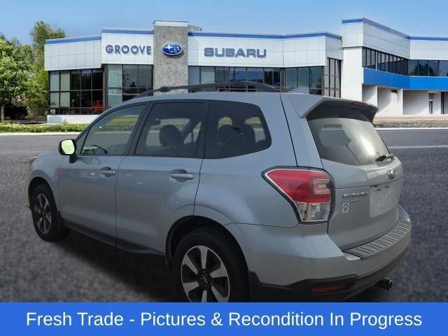 Used 2017 Subaru Forester 2.5i Premium AWD/4WD image 3