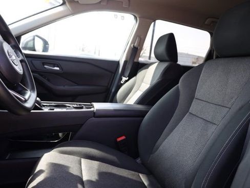 Used 2024 Nissan Rogue SV AWD/4WD image 18