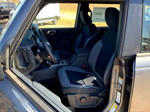 New 2025 Ford Bronco 4-Door image 9