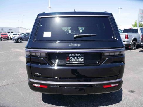 New 2026 Jeep Grand Wagoneer Limited w/ Premium Group II AWD/4WD image 22