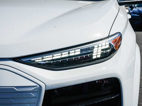 Used 2025 Audi Q6 e-tron Premium Plus w/ Premium Plus image 7