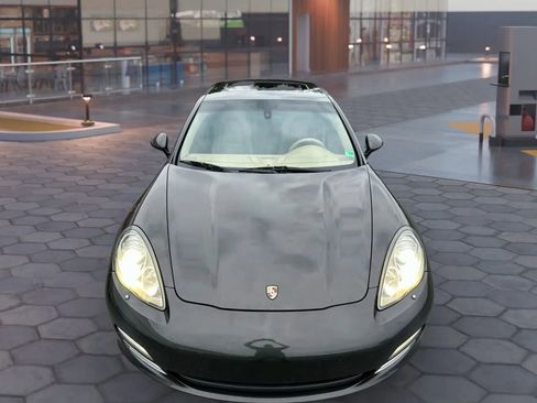 Used 2010 Porsche Panamera 4S image 4