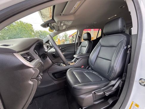 Used 2023 GMC Acadia SLE FWD image 28