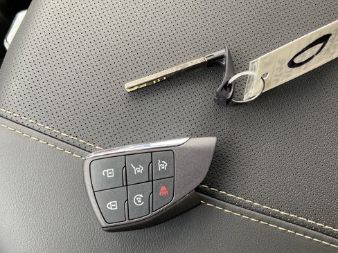 New 2026 GMC Yukon XL Elevation image 31