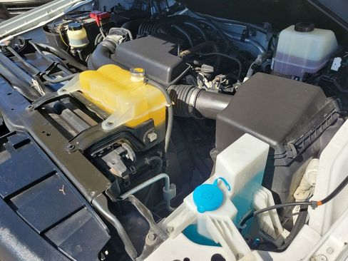 Used 2021 Nissan NV 2500 SV image 36