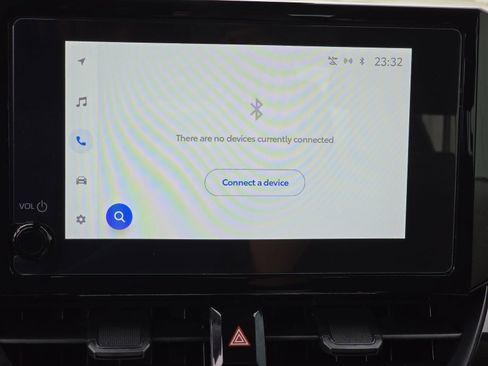 Used 2025 Toyota Corolla LE image 27