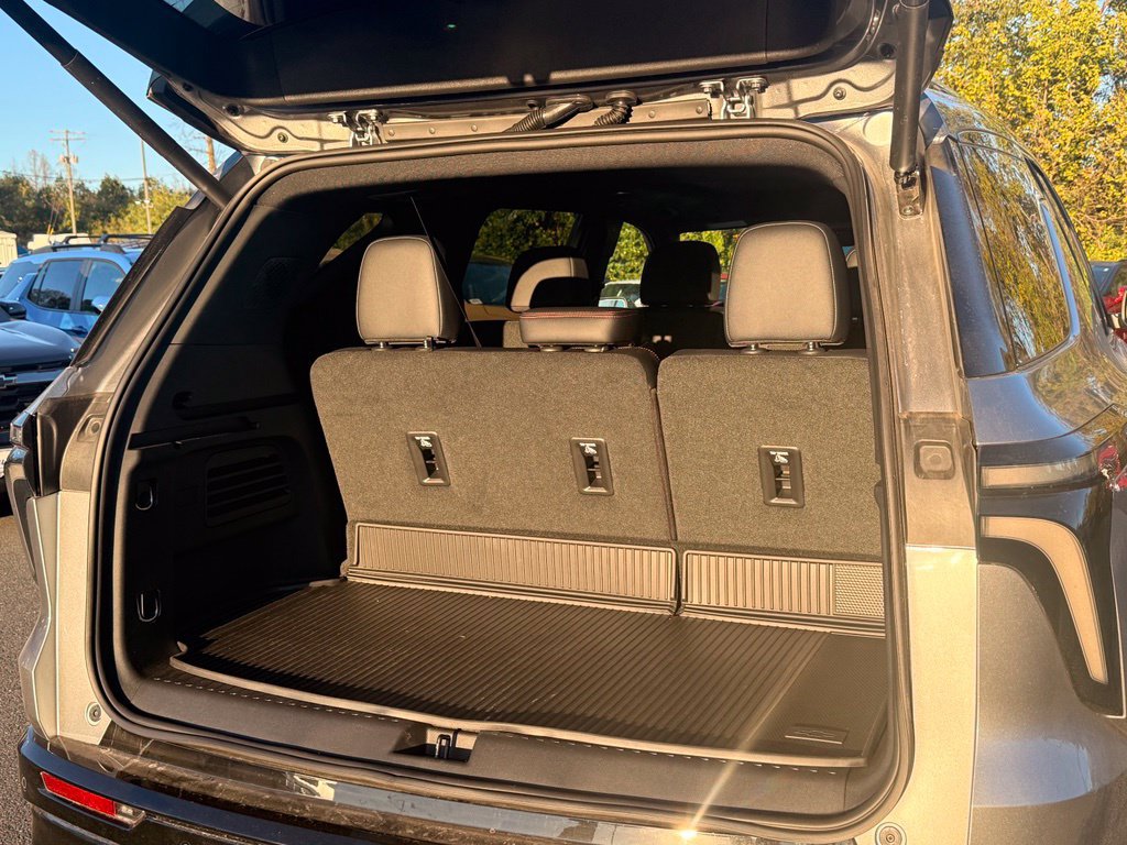 Used 2026 Chevrolet Traverse RS w/ LPO, Floor Liner Package AWD/4WD image 19