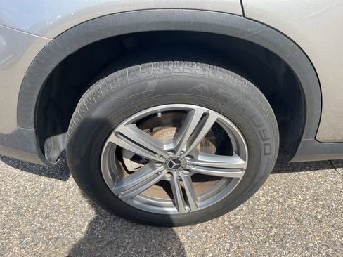 Used 2021 Mercedes-Benz GLC 300 image 10