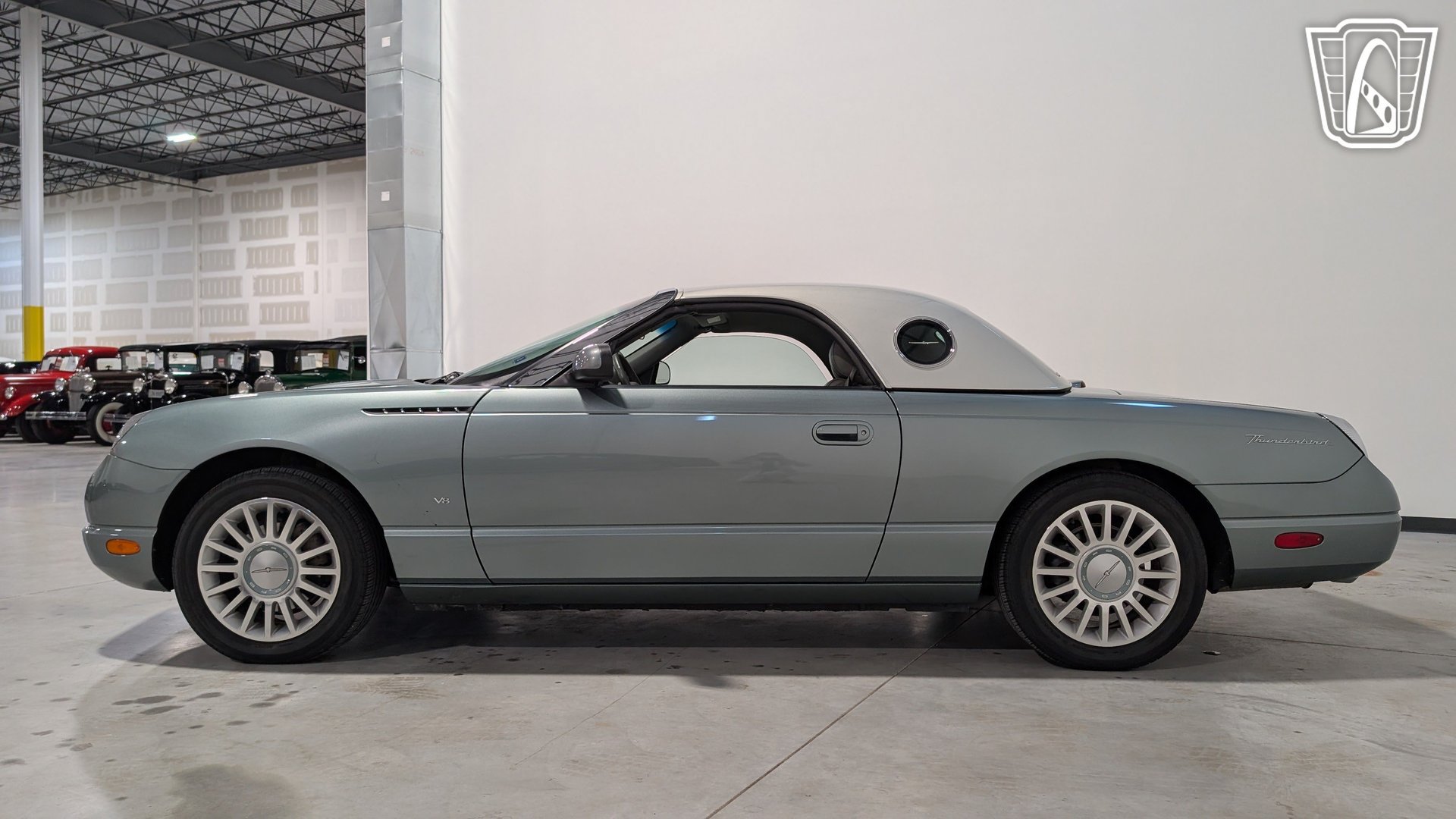 Used 2004 Ford Thunderbird Pacific Coast RWD image 6