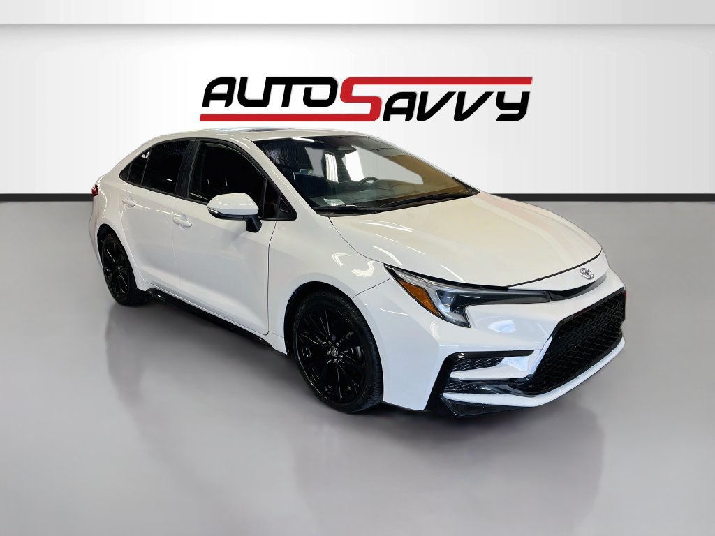 Used 2024 Toyota Corolla SE w/ SE Premium Package FWD image 1