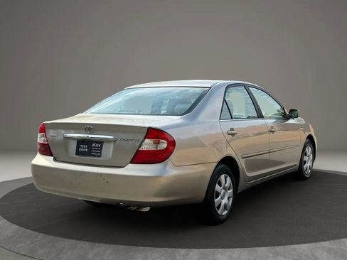 Used 2003 Toyota Camry LE image 4