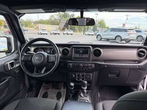 Used 2021 Jeep Wrangler Unlimited Sport AWD/4WD image 21