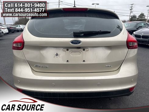 Used 2017 Ford Focus SEL w/ Cold Weather Package image 5