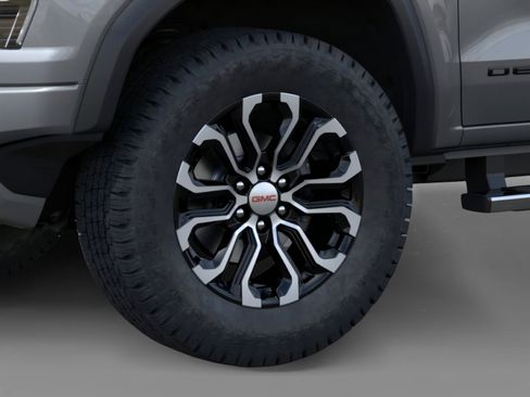 New 2026 GMC Canyon Denali w/ LPO, Black Badging Package AWD/4WD image 9