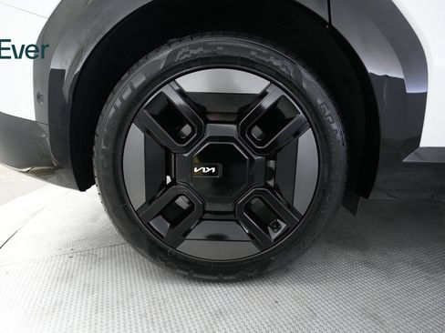 Used 2024 Kia EV9 GT-Line AWD/4WD image 22