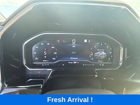 Used 2022 Chevrolet Silverado 1500 RST RWD image 4