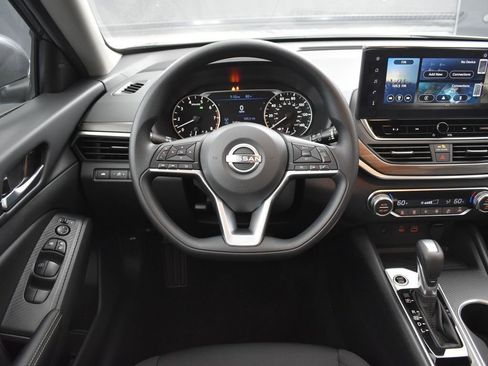 New 2025 Nissan Altima 2.5 SV w/ SV Special Edition Package image 13