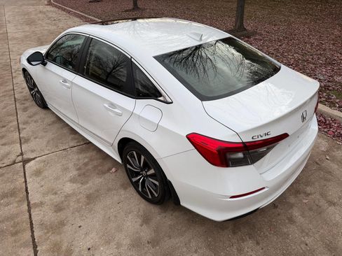 Used 2022 Honda Civic EX image 16