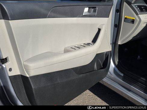 Used 2016 Hyundai Sonata SE image 10