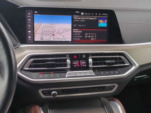 Used 2021 BMW X6 xDrive40i w/ M Sport Package image 29