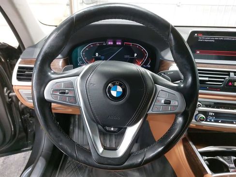 Used 2020 BMW 750i xDrive image 16