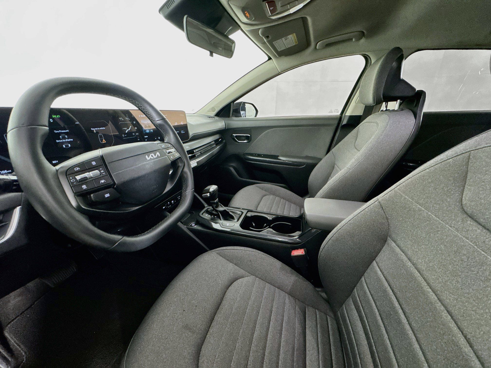 Used 2025 Kia K4 EX FWD image 20