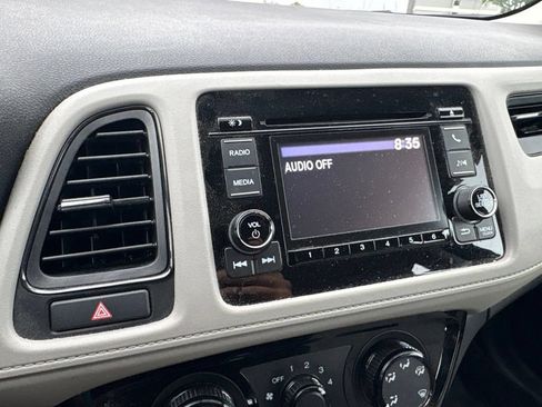Used 2021 Honda HR-V LX image 22