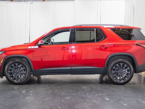 Used 2023 Chevrolet Traverse RS AWD/4WD image 5