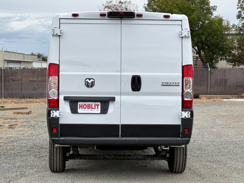 New 2026 RAM ProMaster 1500 w/ Quick Order Package 22G SLT image 4