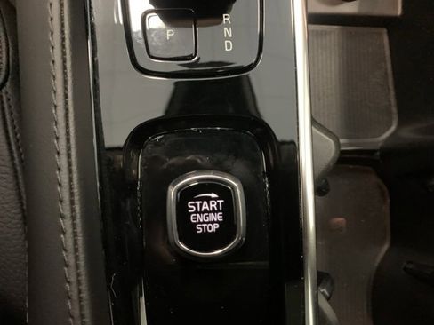 Certified 2024 Volvo XC90 T8 Plus w/ Protection Package Premier image 17