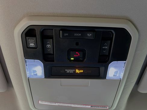 Used 2024 Toyota Tundra Limited image 20