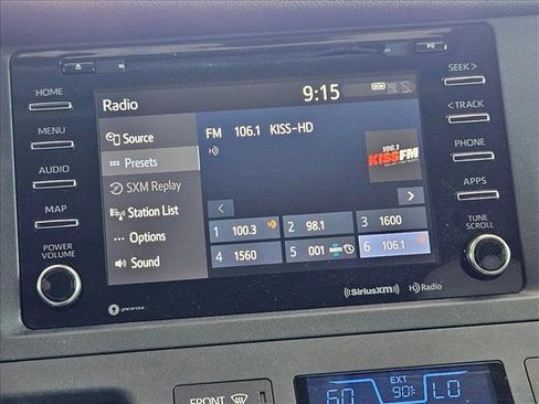 Used 2020 Toyota Sienna XLE FWD image 11