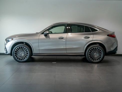 Used 2024 Mercedes-Benz GLC 300 4MATIC image 2