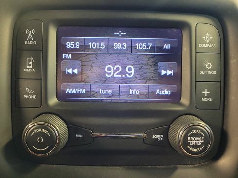 Used 2017 Jeep Compass Latitude AWD/4WD image 25