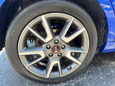 Used 2020 Kia Soul GT-Line FWD image 31
