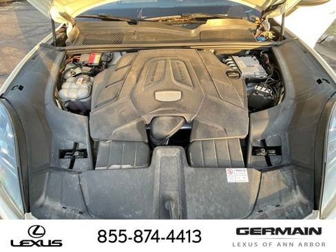 Used 2020 Porsche Cayenne Base image 23