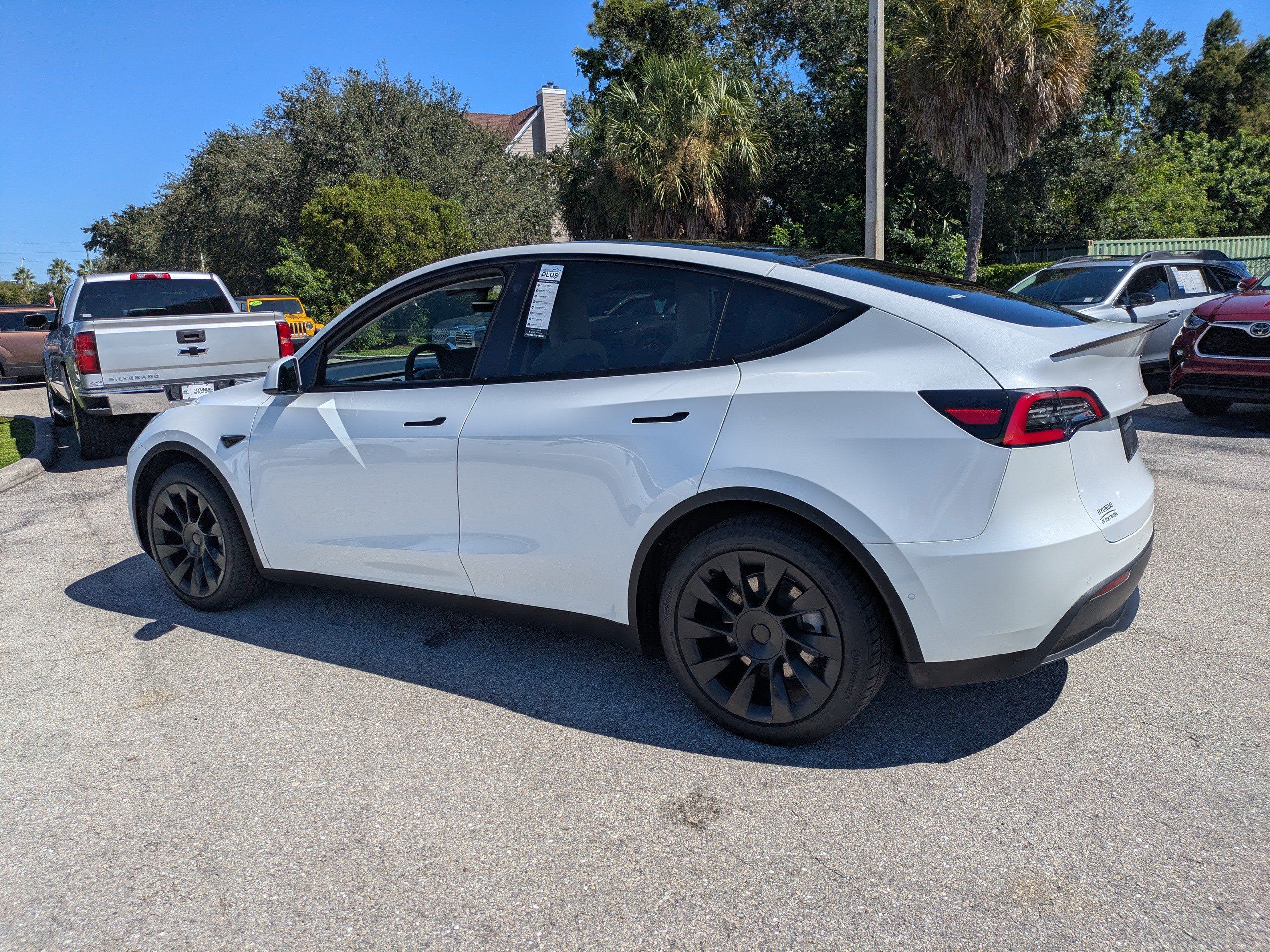 Used 2021 Tesla Model Y Long Range AWD/4WD image 7