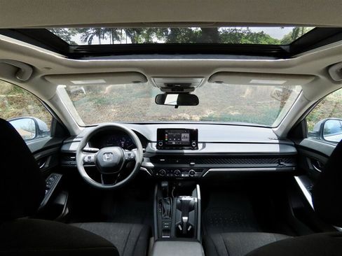 Used 2024 Honda Accord EX image 12