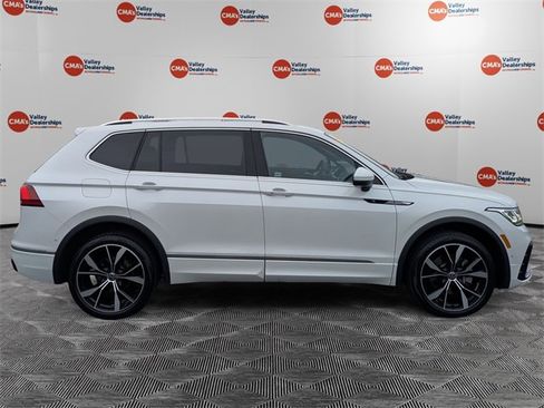 Used 2022 Volkswagen Tiguan SEL R-Line image 4