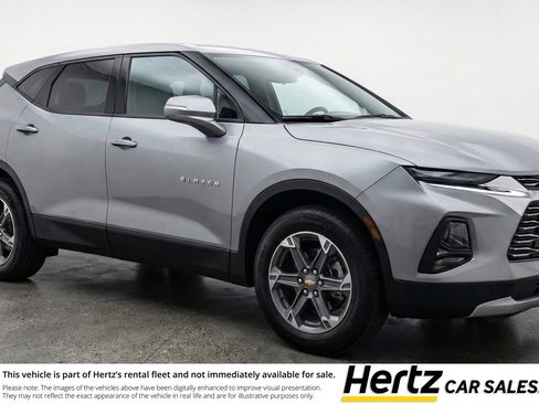 Used 2025 Chevrolet Blazer LT image 1