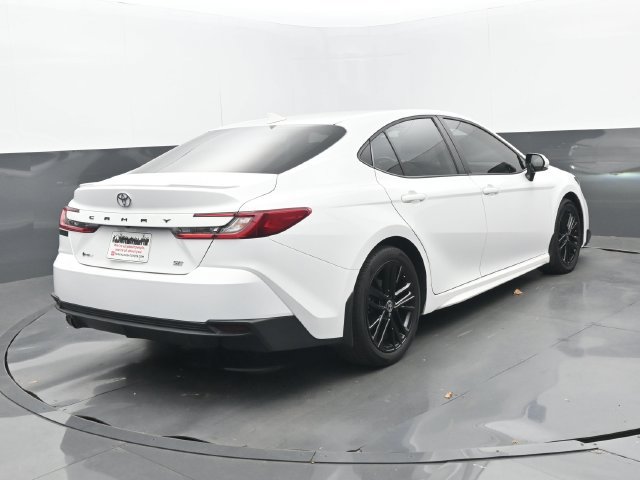 Used 2025 Toyota Camry SE FWD image 6