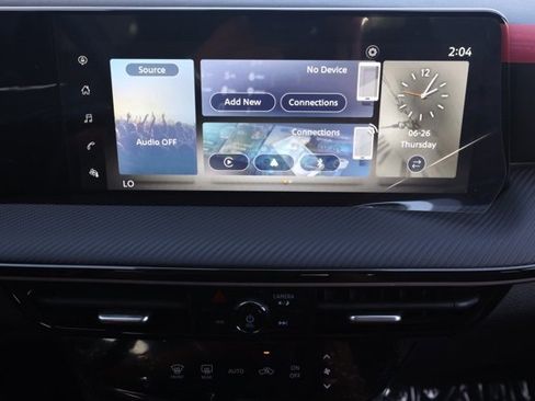 New 2025 Nissan Kicks SR image 29