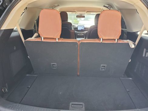 Used 2020 Ford Explorer Limited RWD image 8