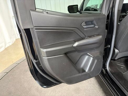 Certified 2026 Chevrolet Colorado W/T w/ WT Custom Package AWD/4WD image 17