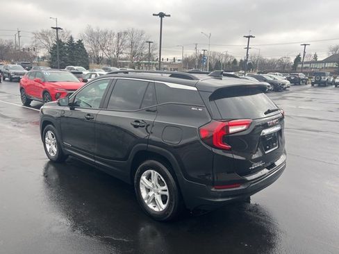 Certified 2023 GMC Terrain SLE w/ Driver Convenience Package image 3