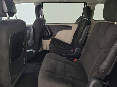 Used 2016 Dodge Grand Caravan SE w/ Quick Order Package 29E SE FWD image 18